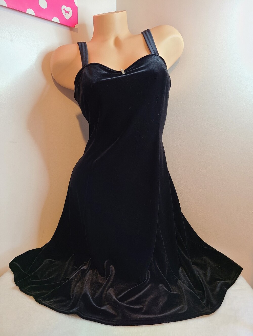 VTG Onyx Nite By Wendye Chaitin Soft Velvet LBD Little Black Dress Size 8